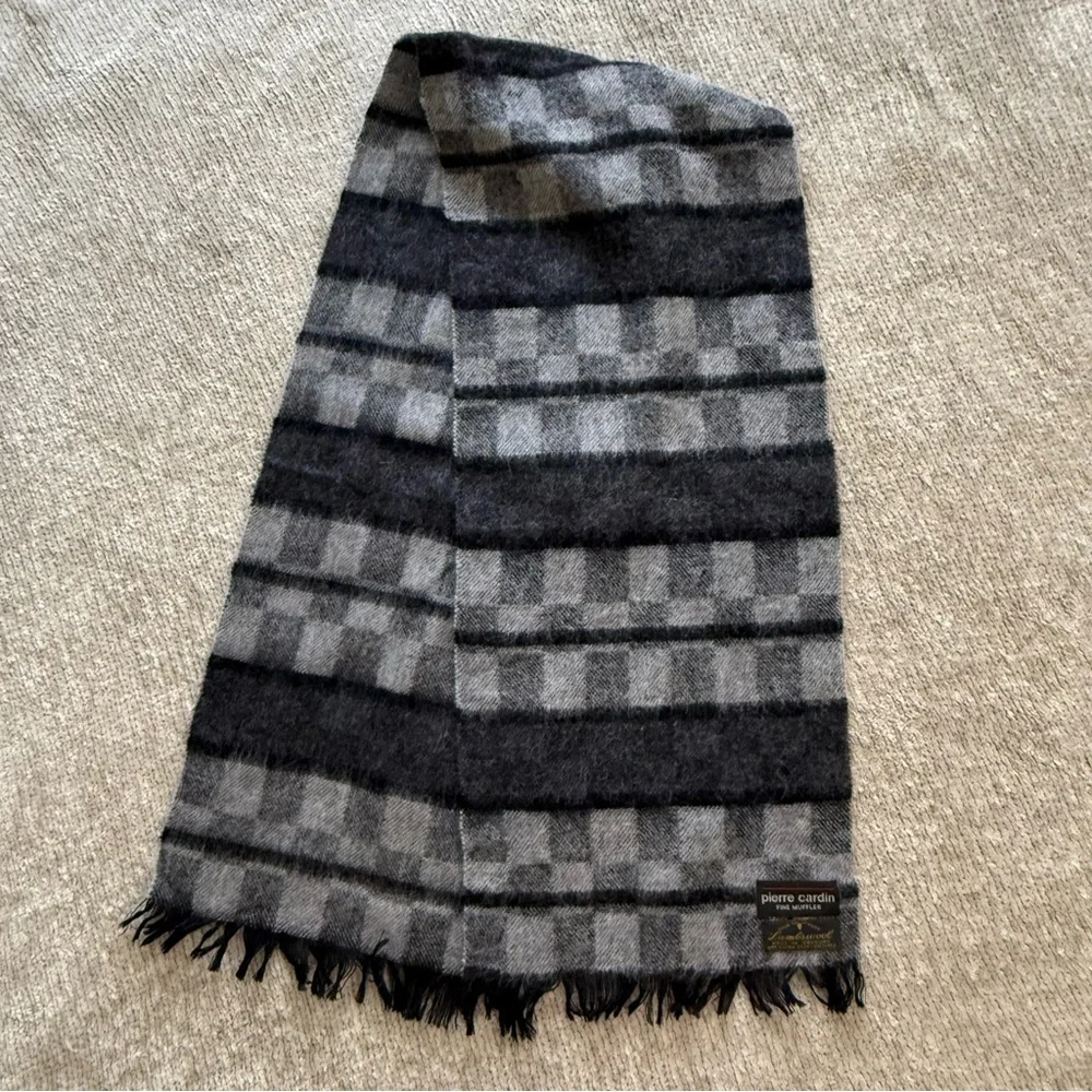 Pierre Cardin Fine Wool Muffler Scarf Gray Black Stripe‎ Fringe